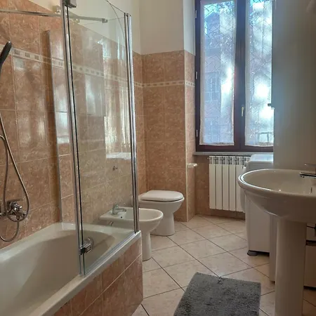 Apartman Bloom - Near Hospital - Free Wifi *