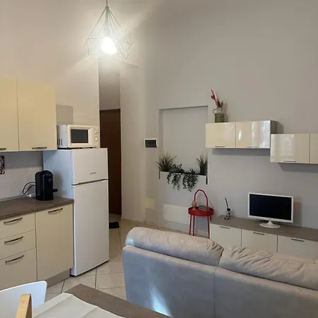 Apartman Bloom - Near Hospital - Free Wifi