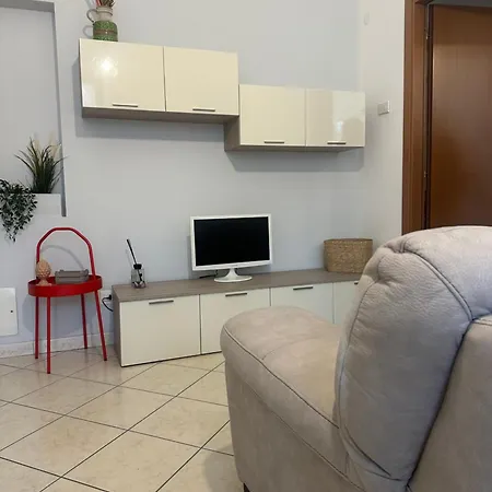Bloom - Near Hospital - Free Wifi Apartment