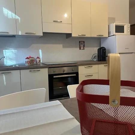 Bloom - Near Hospital - Free Wifi * Novara